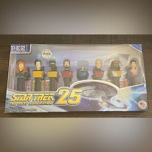 Star Trek The Next Generation 25th Anniversary Set of 8 Pez Dispensers